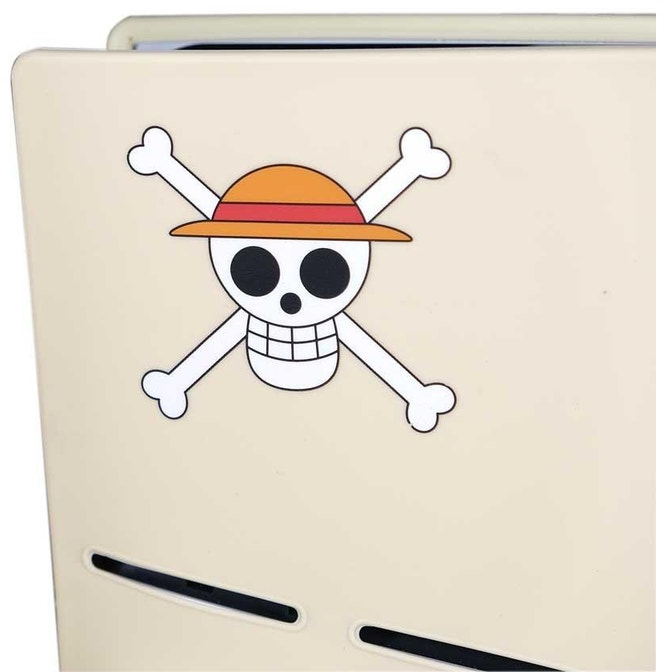 Egy bézs színű tárgy egy Jolly Rogert jelenít meg. Egy szalmakalappal, keresztezett csontokkal és fekete szemekkel ellátott koponyát ábrázol.