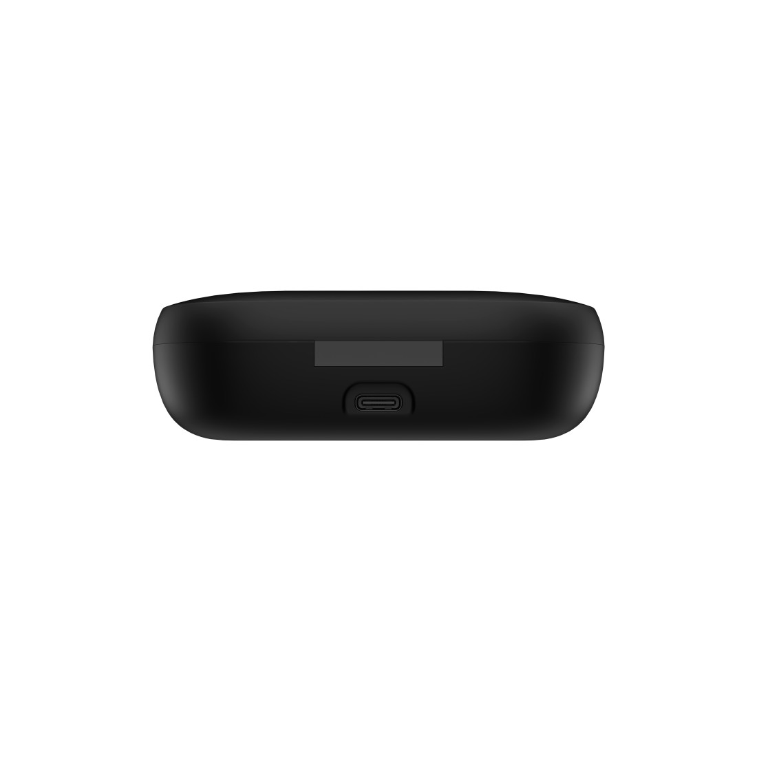 Nahaufnahme eines schwarzen, abgerundeten Ladecase für Ohrhörer. Es hat einen USB-C-Anschluss und einen kleinen rechteckigen Knopf.