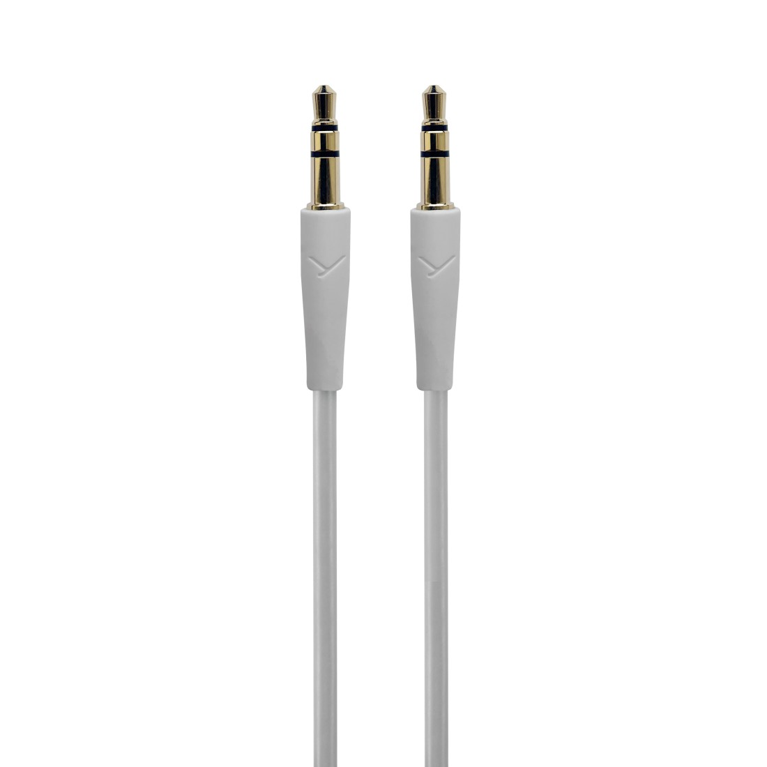Zwei weiße Audiokabel mit goldfarbenen Steckern vor weißem Hintergrund.