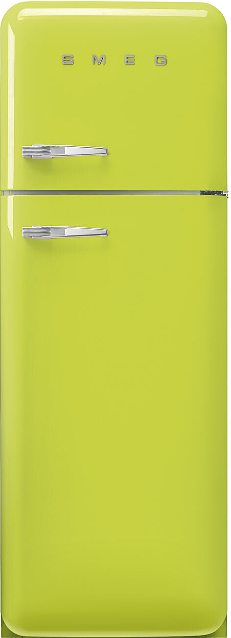 Ein limettengrüner Smeg-Kühlschrank. Er hat zwei Chromgriffe und das Smeg-Logo. Der Kühlschrank ist geschlossen.