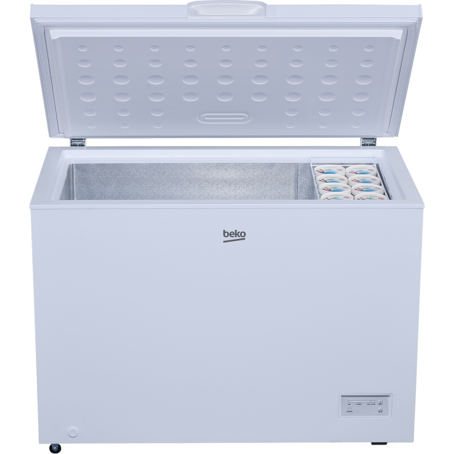 Open witte Beko vriezer. Deksel open, onthult het interieur en ijs. De vriezer staat op een witte achtergrond.