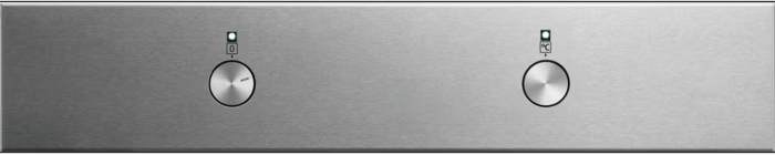 Silberne Bedienblende mit zwei Knöpfen und Anzeigen. Der linke Knopf hat die Nummer '0'. Der rechte Knopf hat ein Celsius-Grad-Symbol.