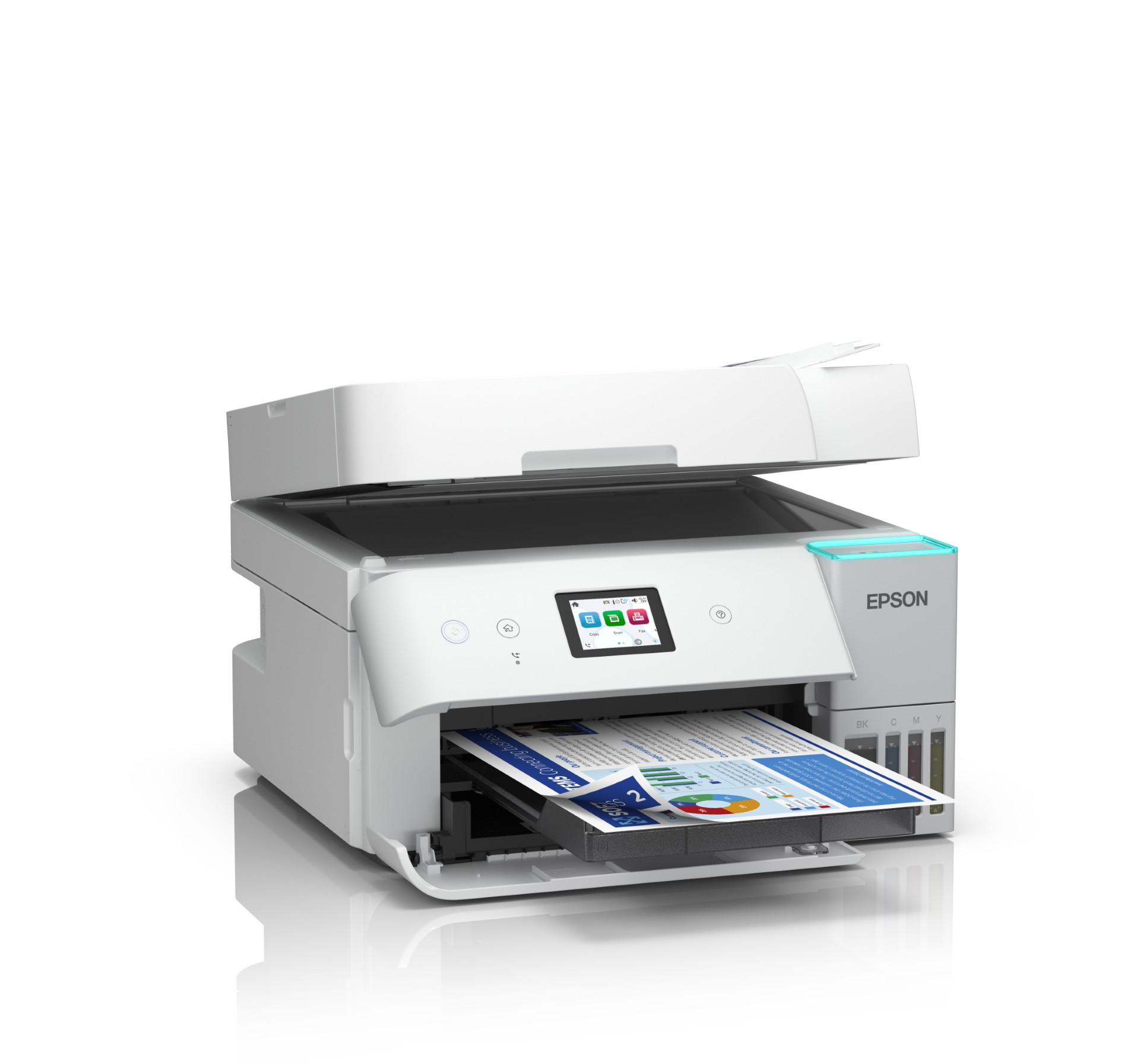 Una impresora Epson blanca con un documento en la bandeja de salida. Tiene una pantalla táctil y cartuchos de tinta visibles.