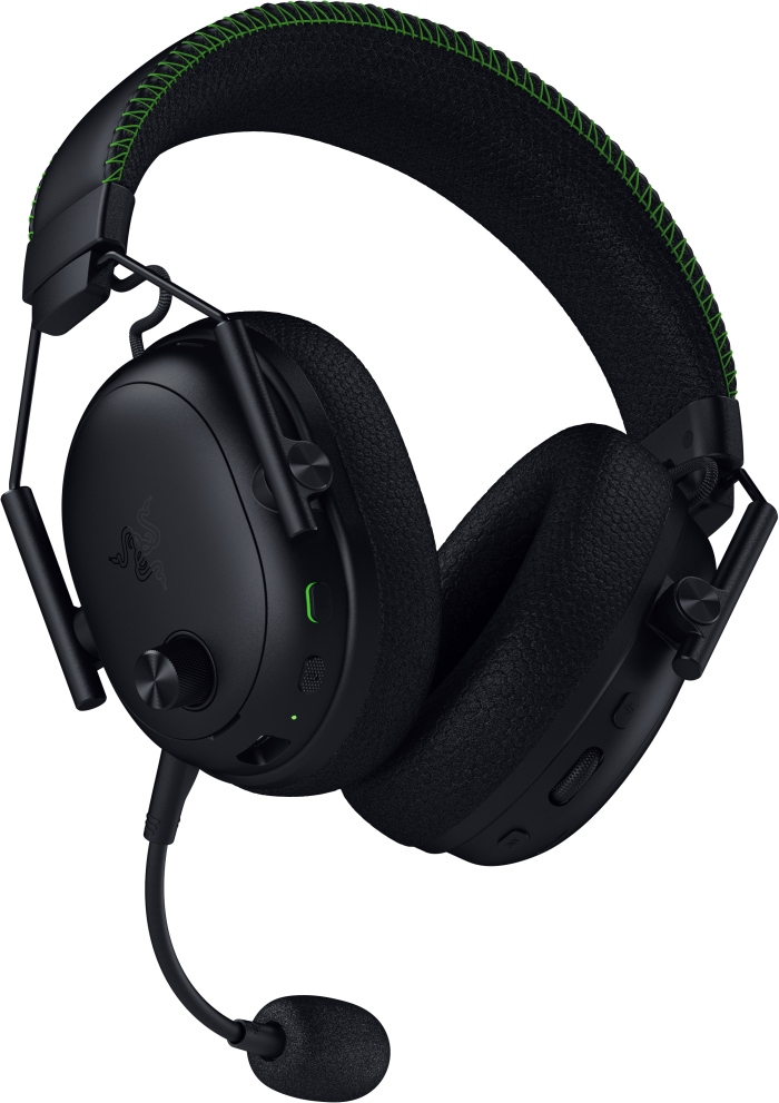Schwarzes Razer-Gaming-Headset mit grünen Nähten am Bügel und flexiblem Mikrofon. Die Ohrmuscheln sind groß und gepolstert.