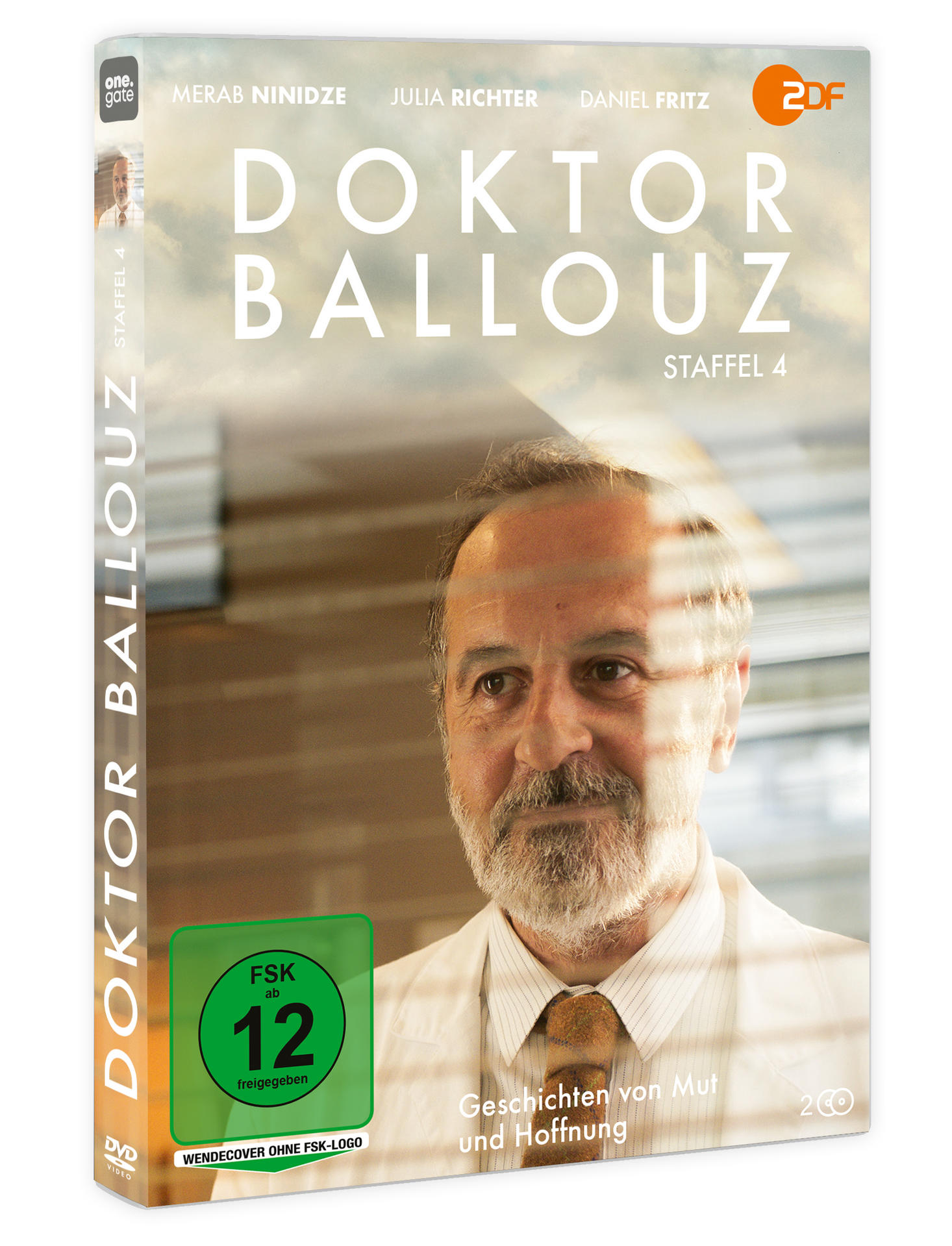 DVD-Cover. Porträt eines Mannes, Titel 'Doktor Ballouz' und Schauspielernamen. Grüner FSK 12-Aufkleber. 'Geschichten von Mut und Hoffnung'.