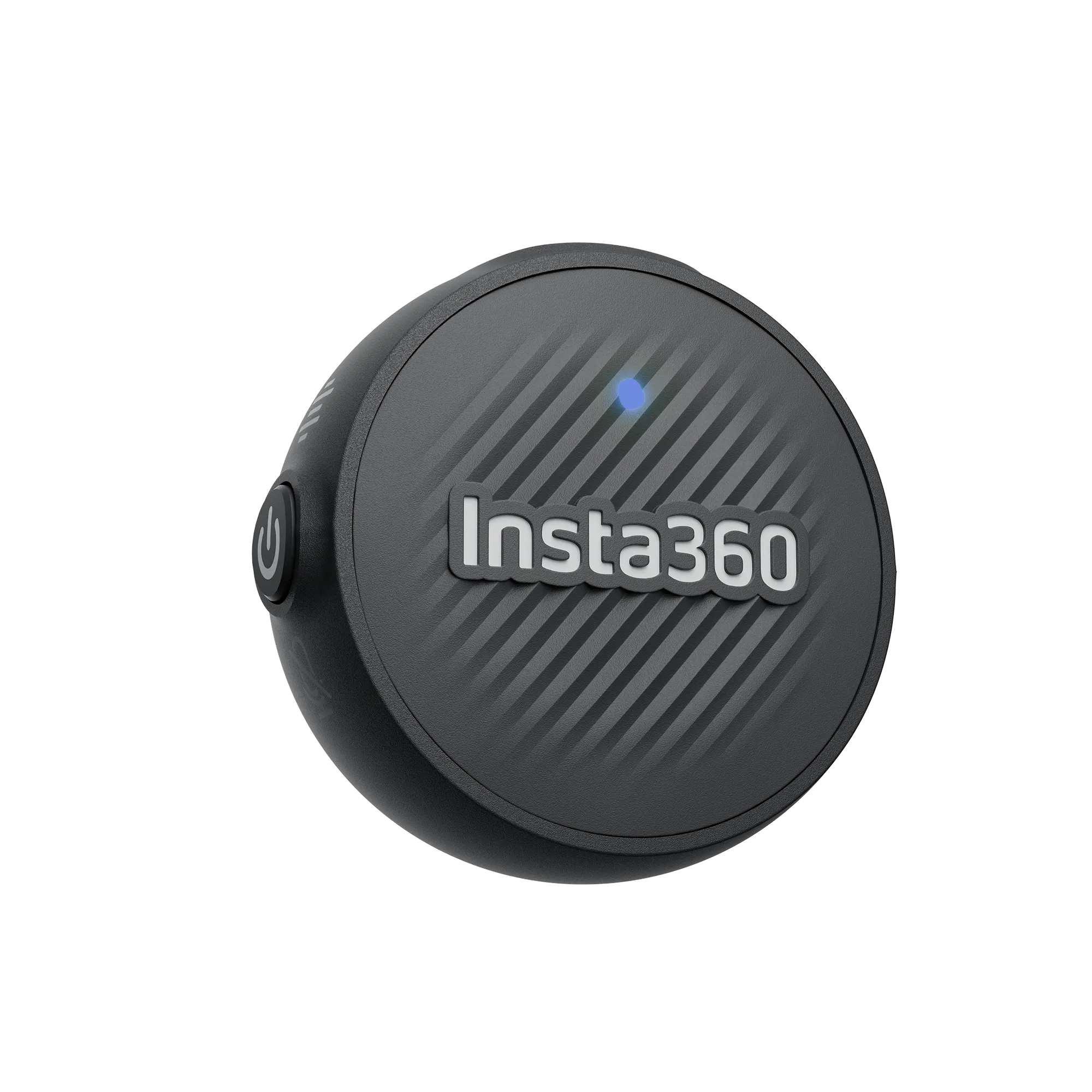 Ein schwarzes Insta360-Gerät mit einem Power-Knopf und einem blauen Licht oben, das Insta360-Logo ist sichtbar.