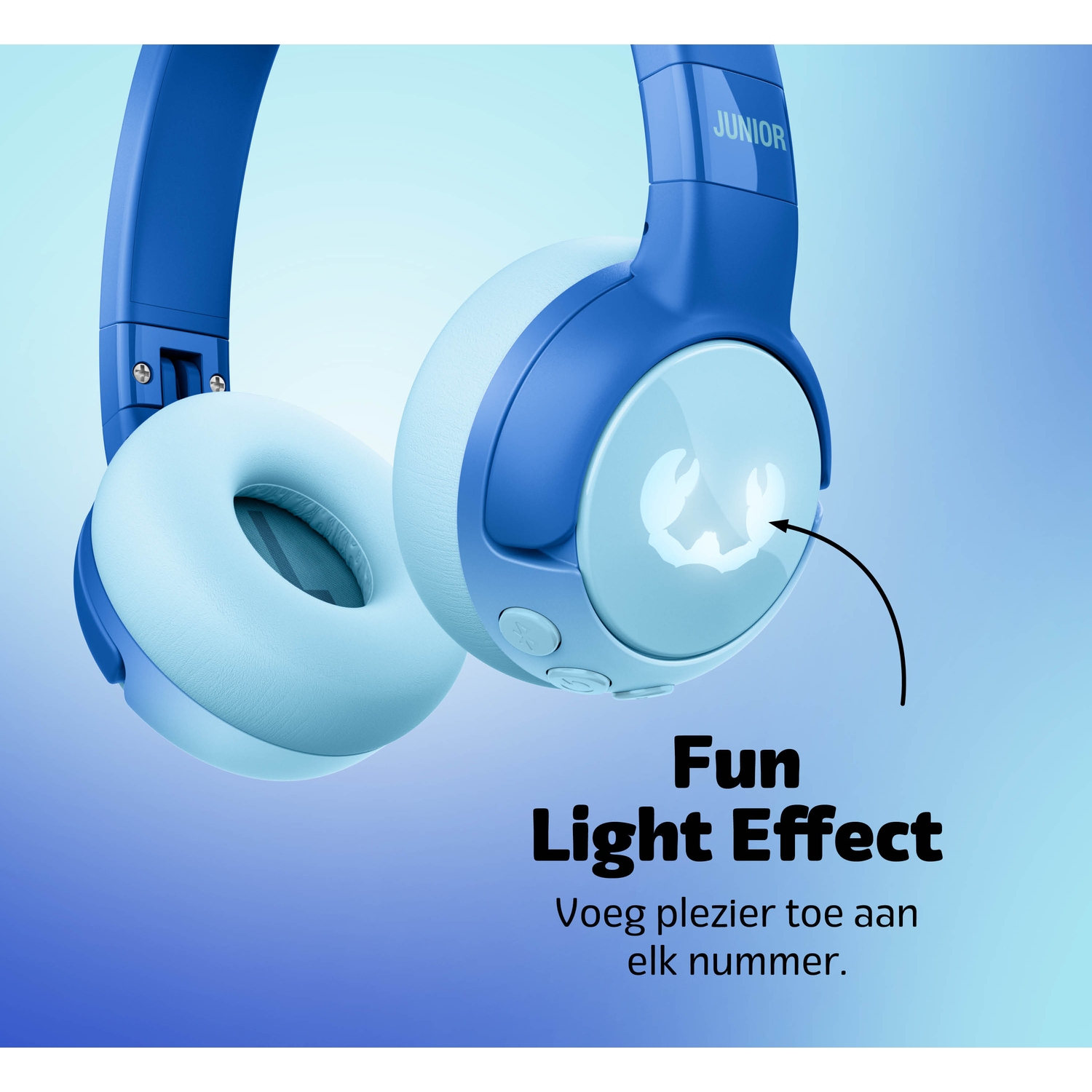 Blue headphones with light blue earcups. The word 'JUNIOR' is visible. Text reads 'Fun Light Effect' and 'Voeg plezier toe aan elk nummer'.