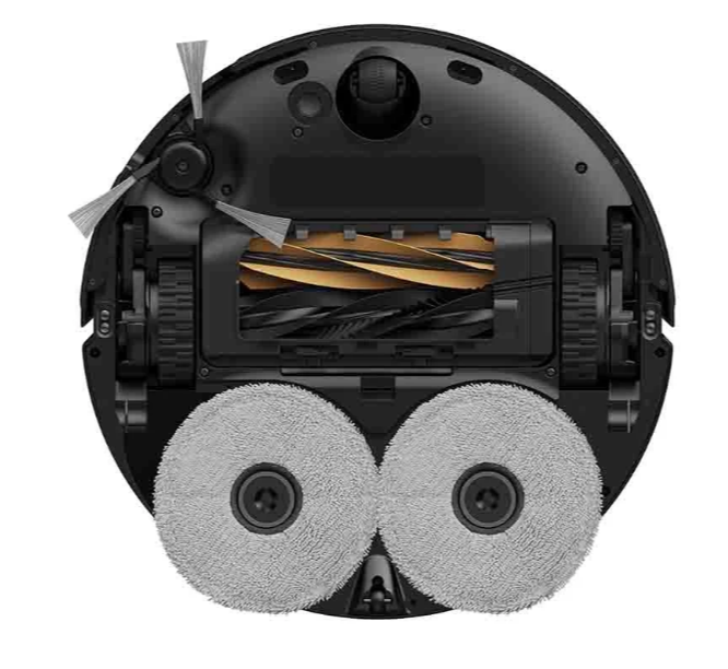 Widok od spodu czarnego robota odkurzającego. Ma dwie szare nakładki czyszczące, szczotki i szczotkę centralną.