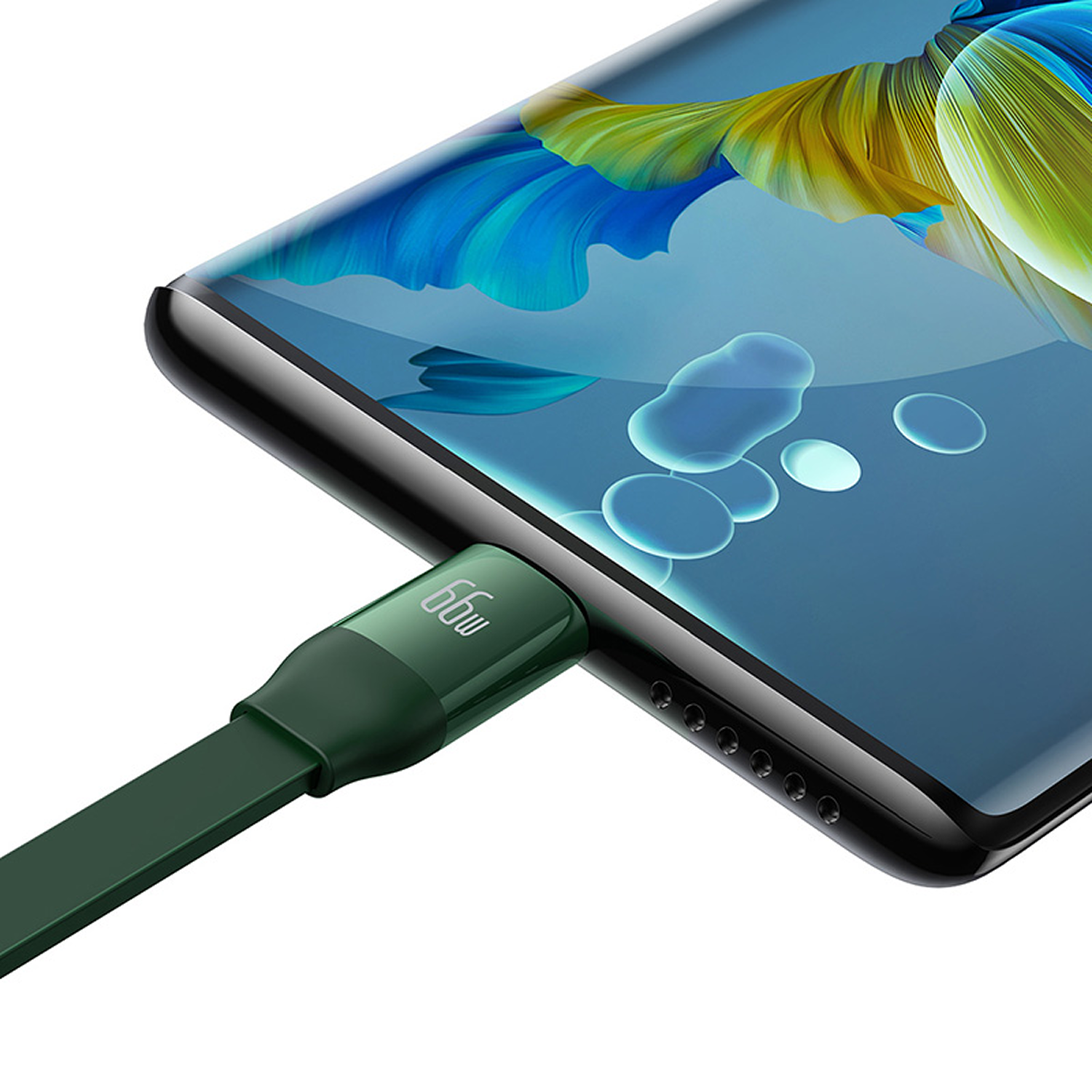 Un cable de carga verde oscuro conectado a un teléfono inteligente. La pantalla muestra un diseño floral azul y amarillo.