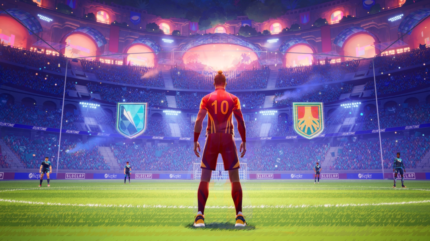 Ein Fußballspieler steht auf dem Feld und blickt in das Stadion. Das Stadion ist voll. Zwei Teamlogos sind auf dem Feld zu sehen.