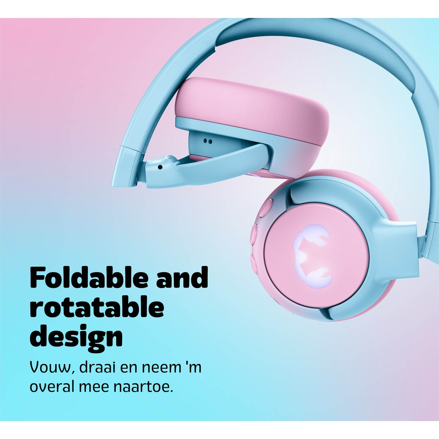 Blue and pink headphones, foldable and rotatable. Text says: Foldable and rotatable design. Vouw, draai en neem 'm overal mee naartoe.