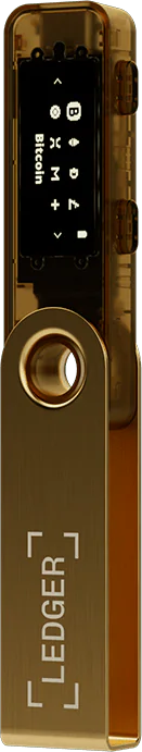 Appareil Ledger doré. Écran noir avec Bitcoin et autres icônes. Logo Ledger en bas. Couleur métallique dorée.