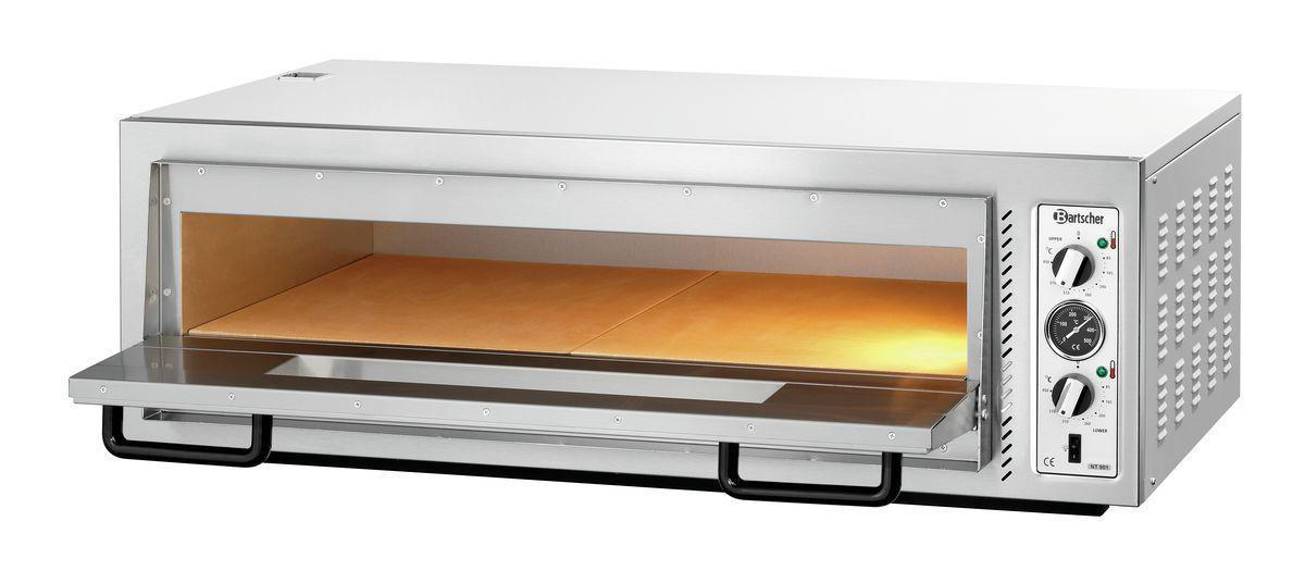 Ein Pizzaofen aus Edelstahl mit offener Tür. Er hat Temperaturregler und den Markennamen "Bartscher".