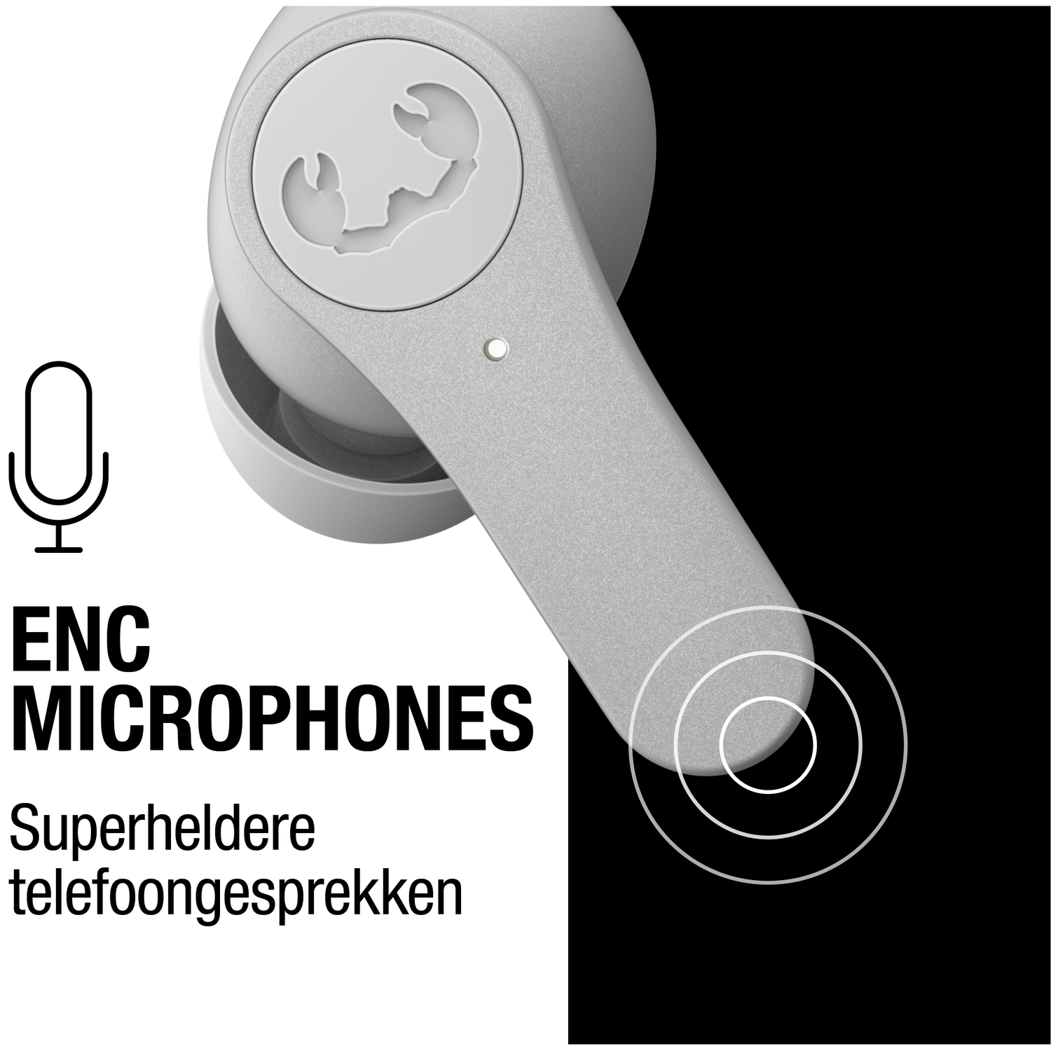 Een close-up van een grijze oortelefoon met een logo. De tekst luidt 'ENC MICROPHONES' en 'Superheldere telefoongesprekken' met een microfoonpictogram.