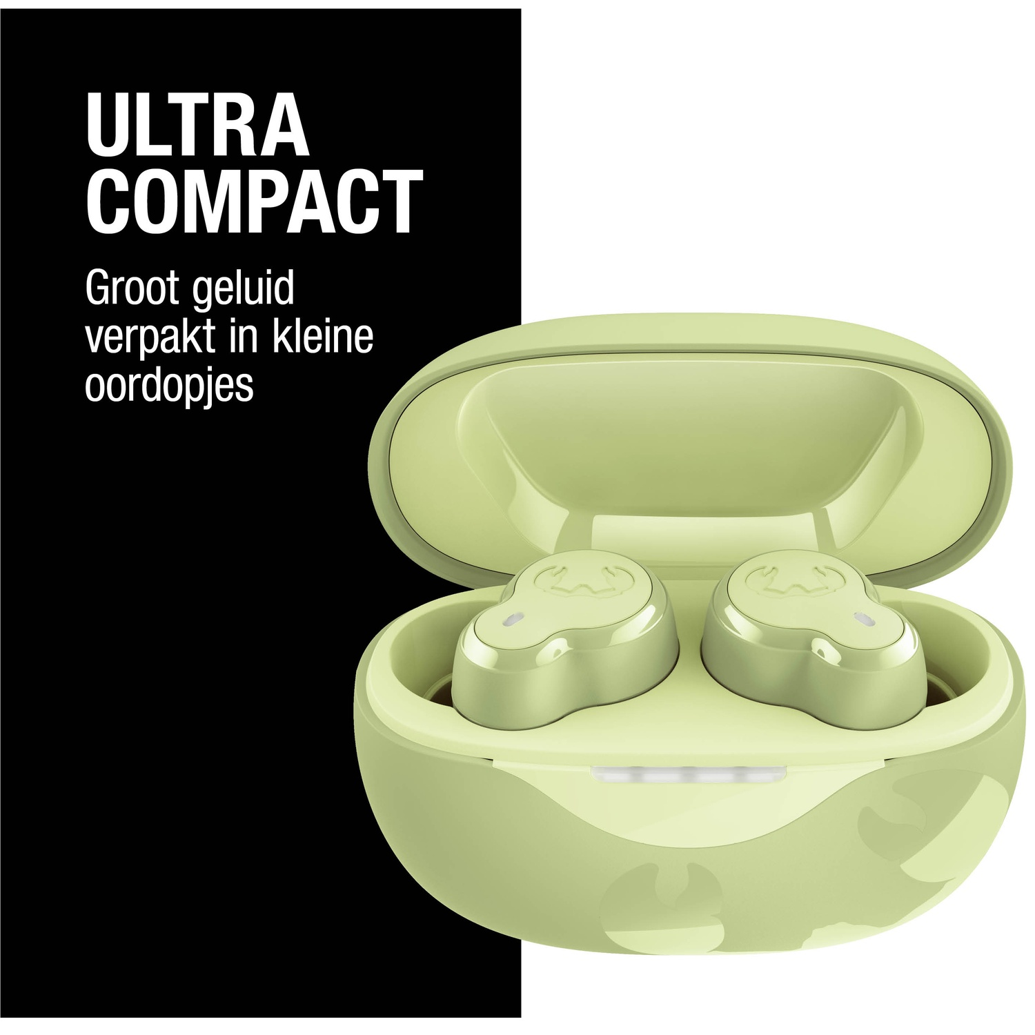 Écouteurs verts dans un étui. Le texte dit 'ULTRA COMPACT' et 'Grand son dans de petits écouteurs' en néerlandais.