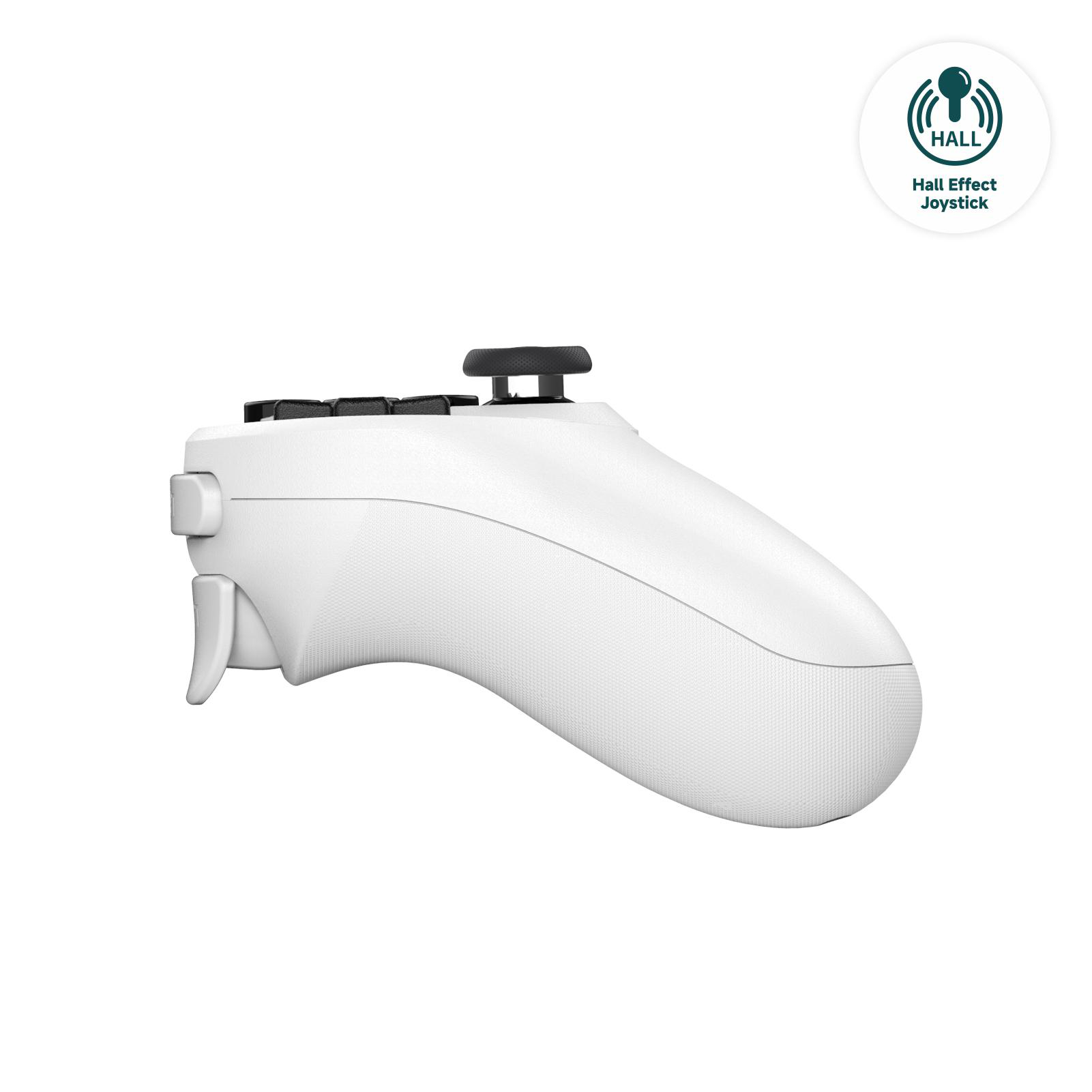 Ein weißer Gamecontroller mit schwarzen Knöpfen und einem Joystick befindet sich auf weißem Hintergrund. Er hat ein Hall-Effekt-Joystick-Abzeichen.