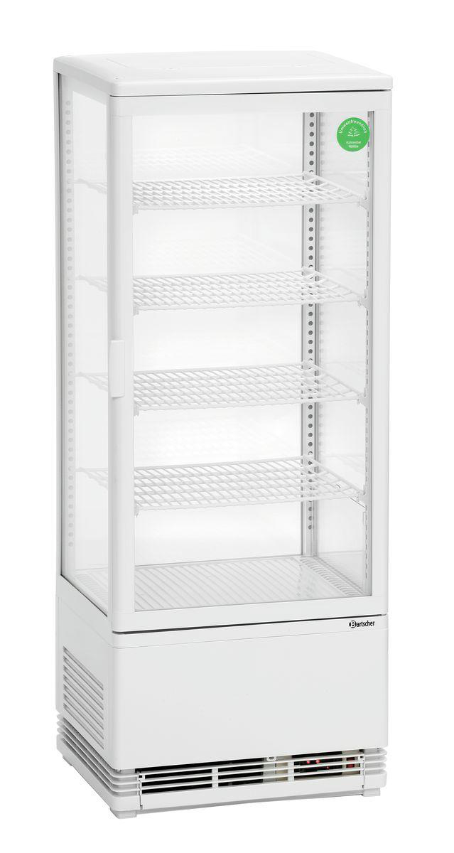 Ein weißer Gewerbekühlschrank mit Glastüren und Regalen. Er hat ein 'Bartscher'-Logo. Auf der Tür befindet sich ein grüner Aufkleber.