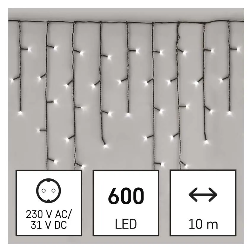 Füzérfények fehér fényekkel, 600 LED, 10 méter hosszú. Tartalmazza a tápellátási adatokat: 230V AC/31V DC. Fekete vezetékek, fehér háttér.