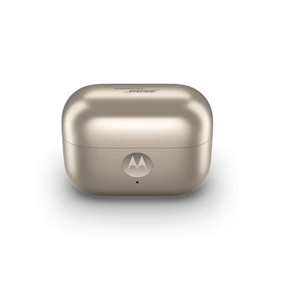 Arany színű Motorola Bose fülhallgató tok fekete háttéren. A tokon a Motorola logó és a 'SOUND BY BOSE' felirat látható.