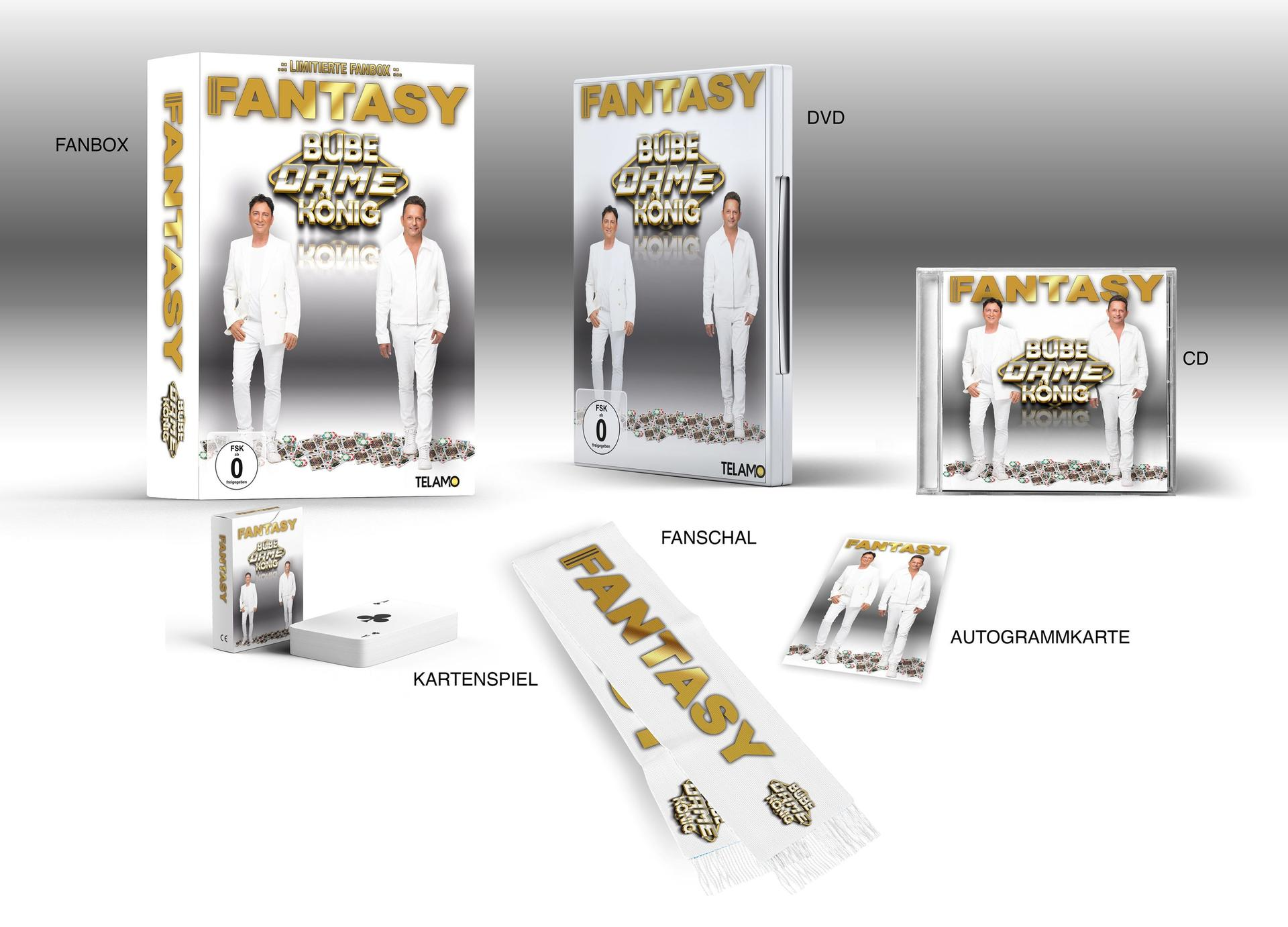 Verschiedene Merchandise-Artikel: eine Fanbox, eine DVD, eine CD, ein Kartenspiel, ein Schal und eine Autogrammkarte, alle mit der Band Fantasy.