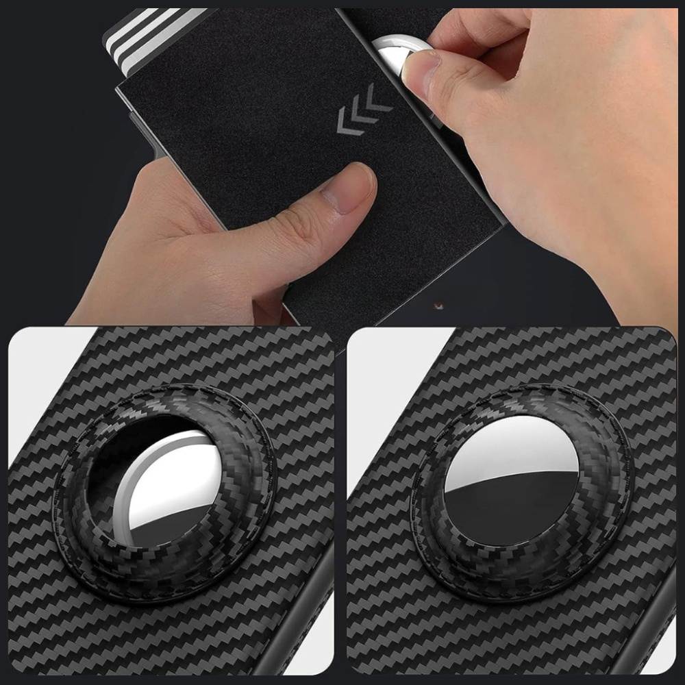 Osoba umieszcza srebrny dysk w czarnym etui na karty. W dolnej części widoczny jest wzór z włókna węglowego na etui telefonu.