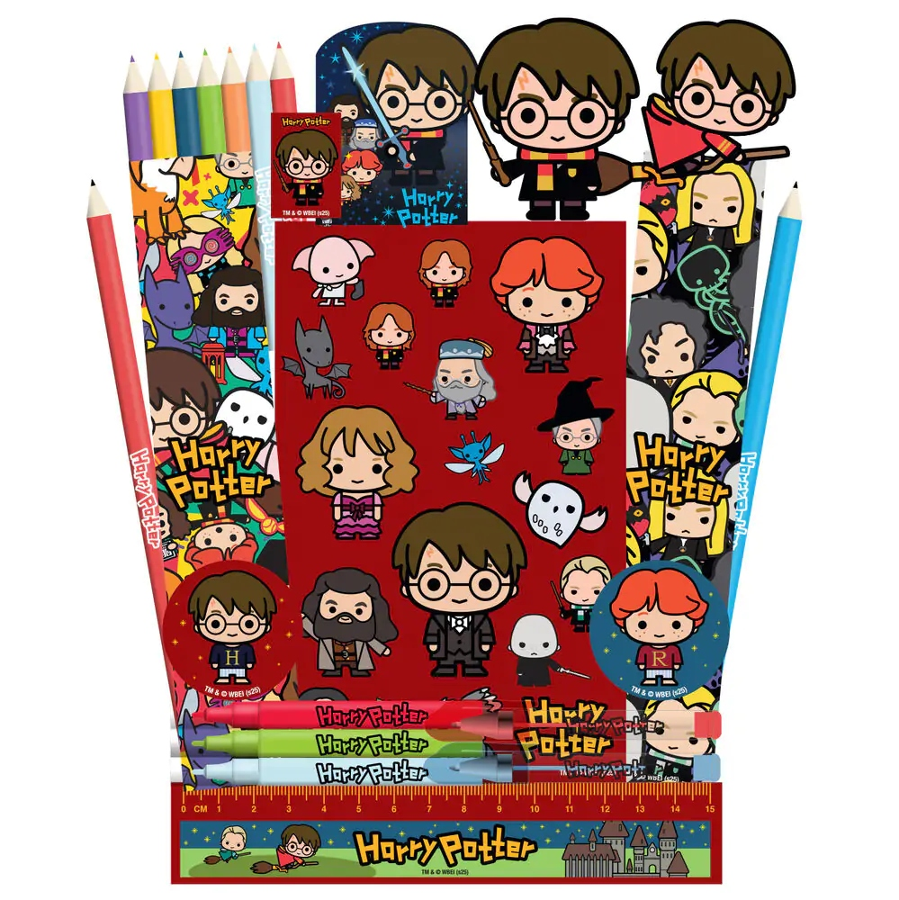 Set de papelería de Harry Potter. Incluye lápices, pegatinas, una regla y rotuladores con personajes de dibujos animados de la serie.