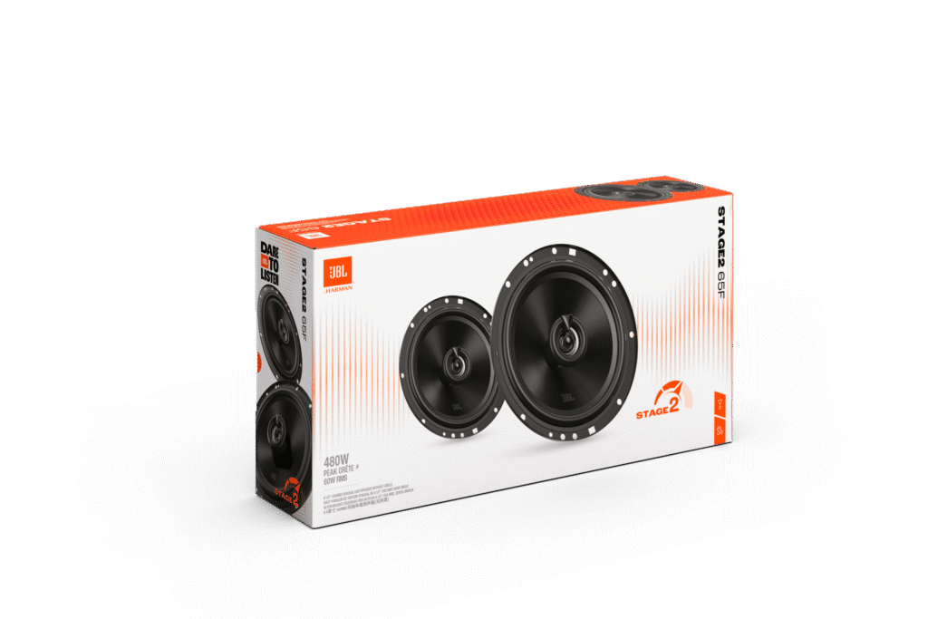 JBL Stage 2 65F autóhangszórók doboza. Két nagy fekete hangszóró látható, JBL logóval, fehér és narancssárga dobozon.