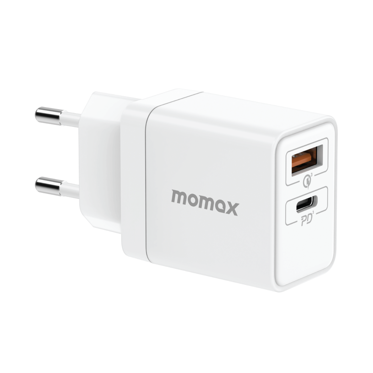 İki gümüş renkli pime sahip beyaz bir Momax şarj cihazı. İki bağlantı noktası vardır: biri USB, diğeri USB-C, 'Q' ve 'PD' sembolleriyle işaretlenmiştir.