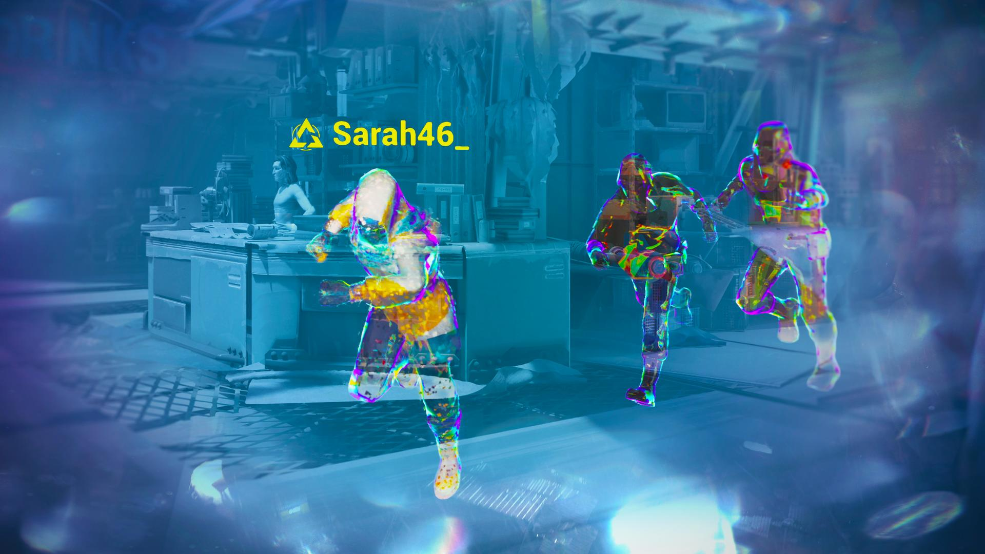 Trzy postacie biegną w niebieskim otoczeniu. Widoczna nazwa 'Sarah46_'. Postacie mają kolorowy, przezroczysty efekt.