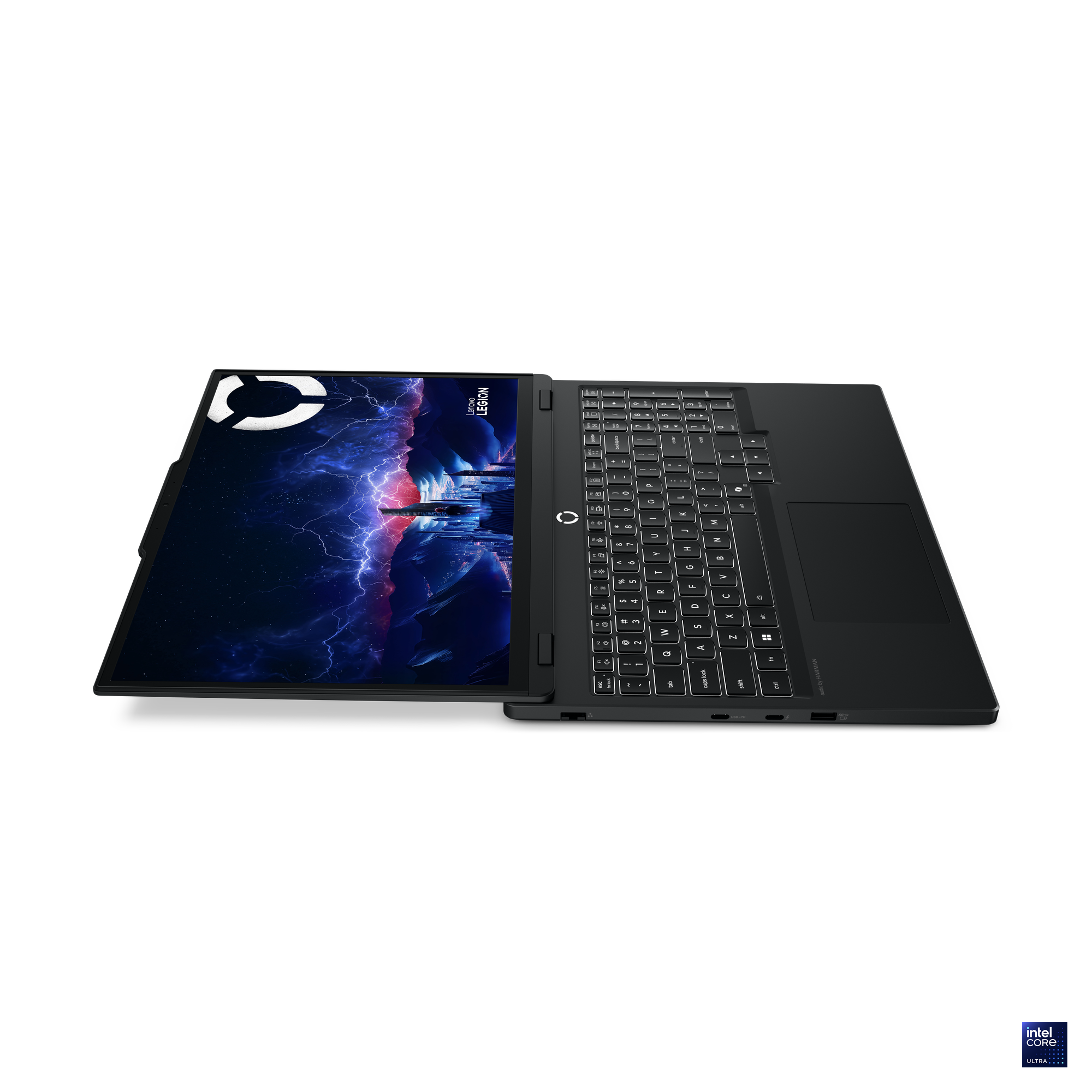 Siyah Lenovo Legion dizüstü bilgisayar siyah arka plan üzerinde. Ekran, şimşeklerle dijital sanat gösteriyor.
