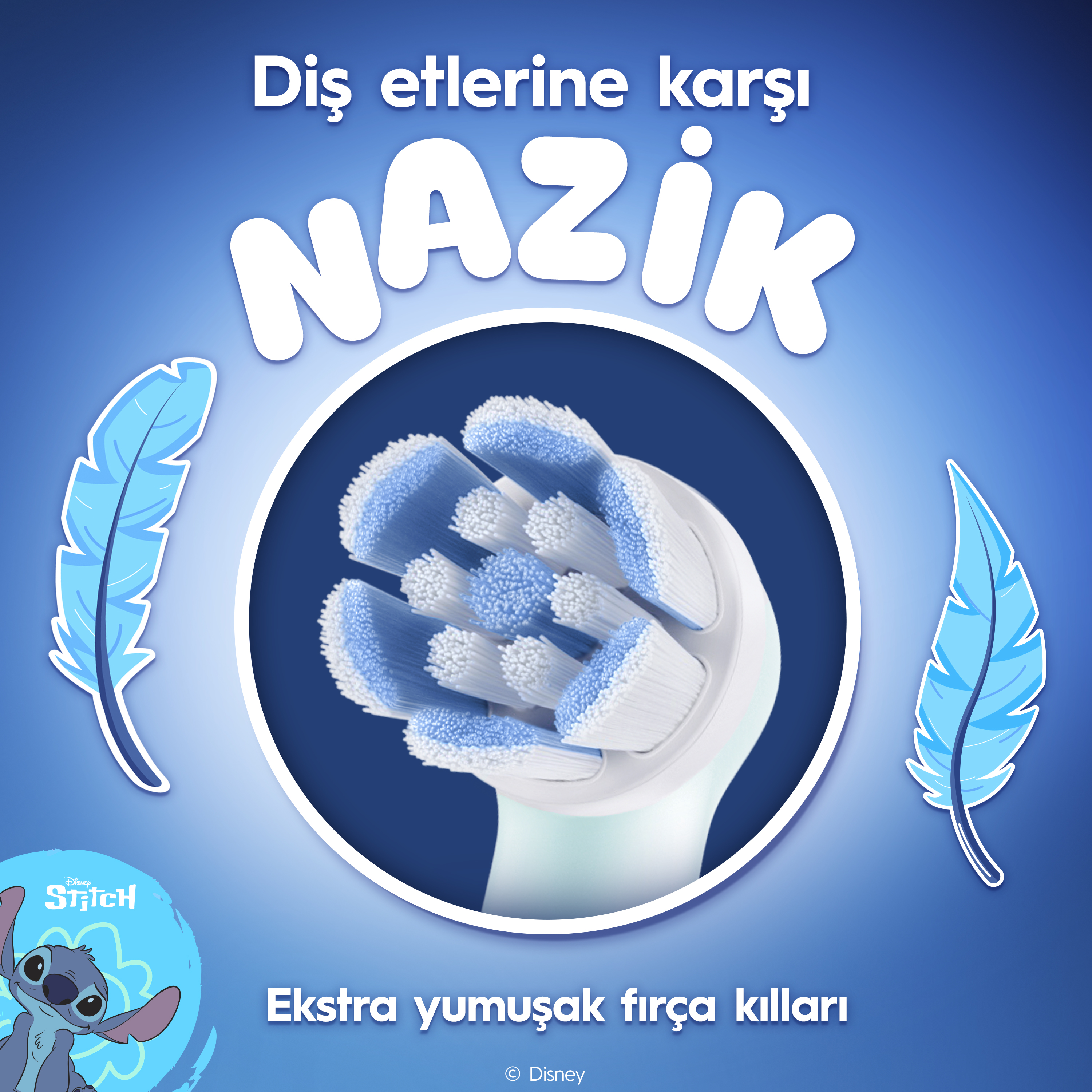 Yumuşak kıllı diş fırçası başlığı, mavi tüyler, Stitch karakteri ve Türkçe metin.