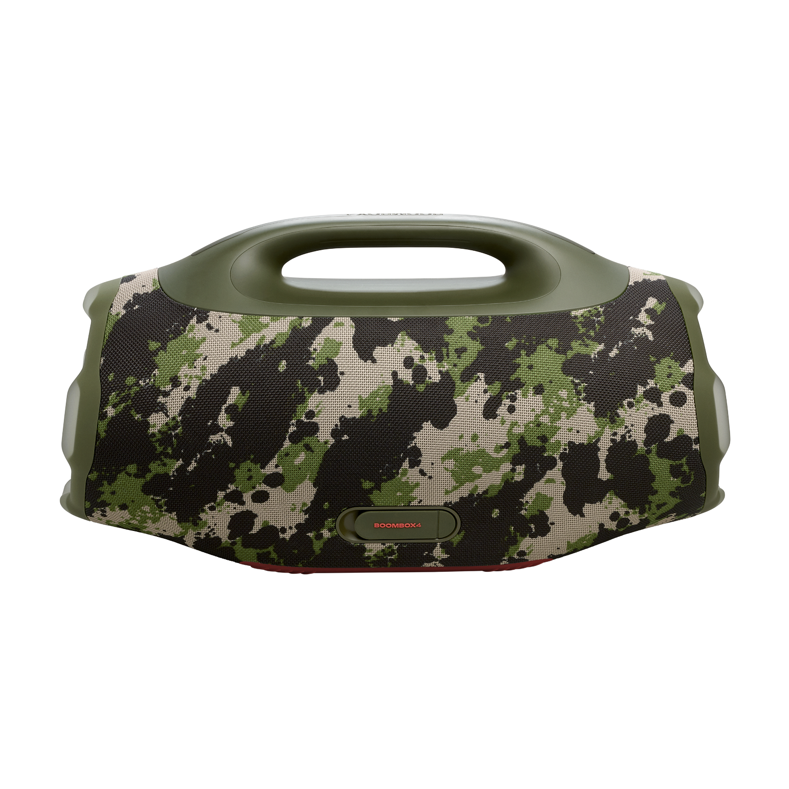Bir JBL Boombox 4 hoparlör. Yeşil, siyah ve bej renklerinde kamuflaj desenine sahip. Yeşil bir tutacağı var.