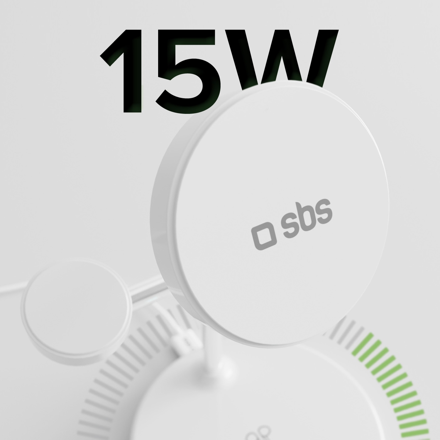 Caricatore wireless bianco con testo 15W in alto. Il caricatore ha una base rotonda e un pad circolare con il logo 'sbs'.