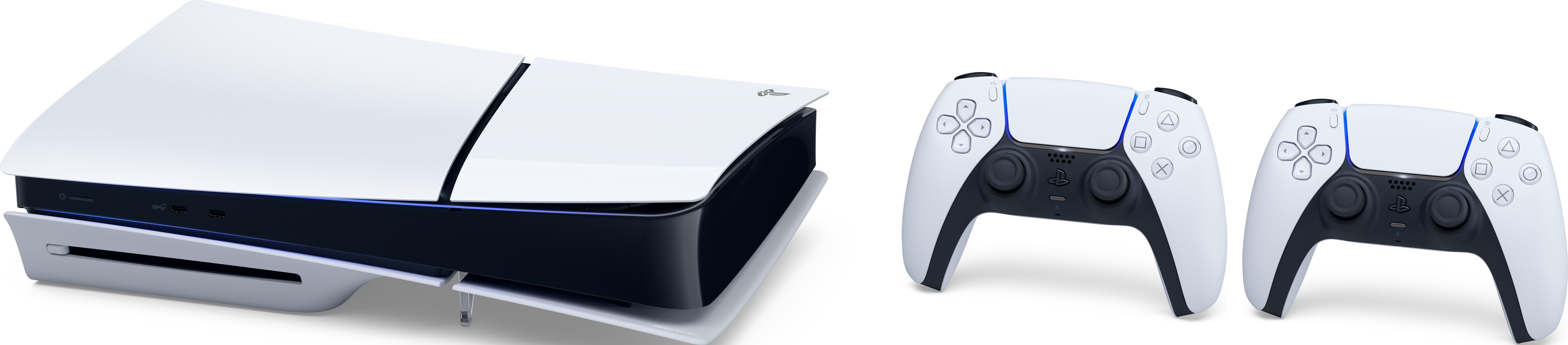 L'immagine mostra una console PS5 bianca, due controller bianchi con dettagli neri, su sfondo nero.