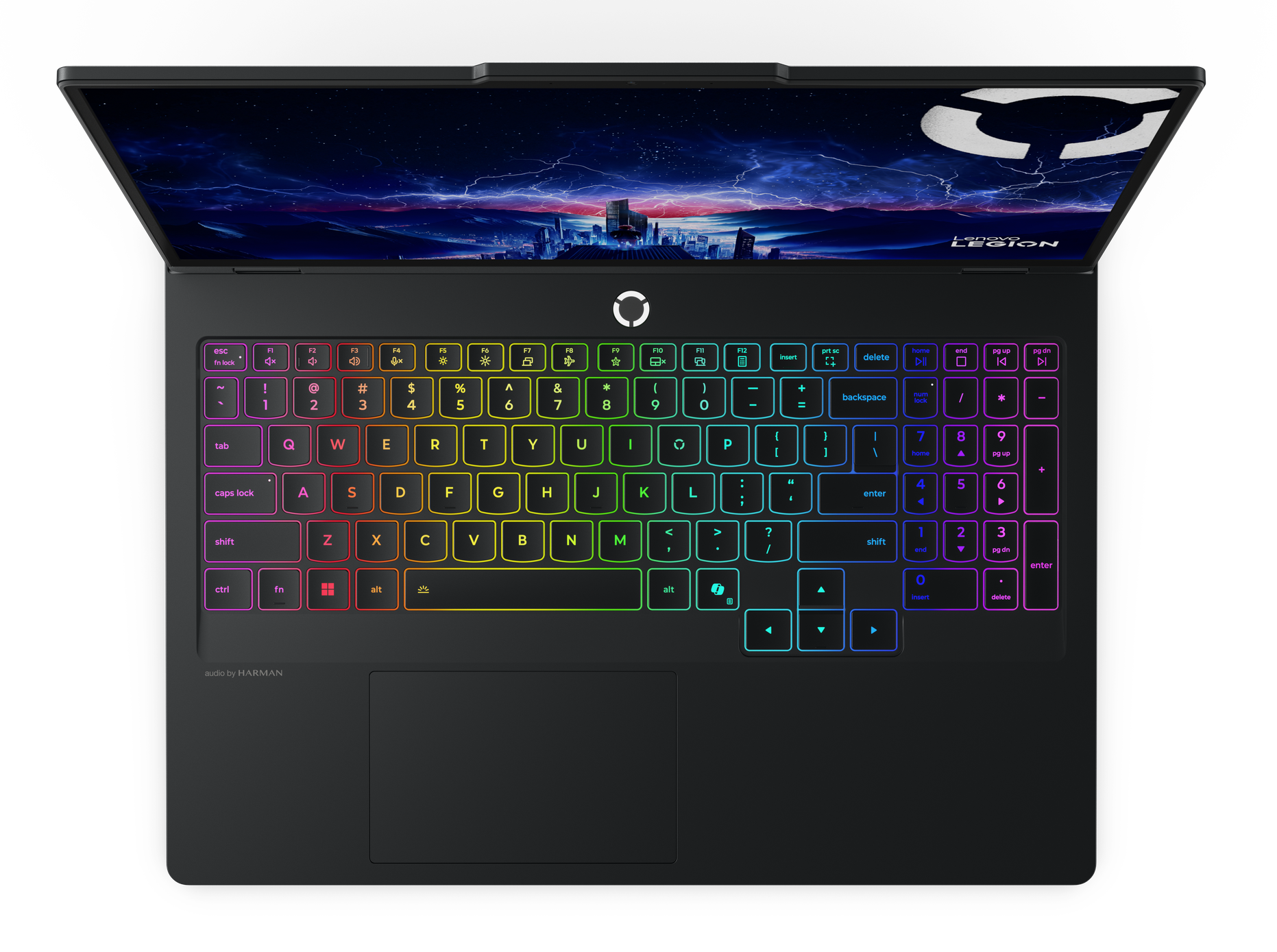 Laptop z podświetlaną tęczowo klawiaturą, ekran pokazuje miasto z błyskawicami. Logo Lenovo Legion.