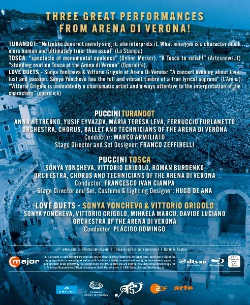 Poster für Aufführungen in der Arena di Verona. Text mit Namen, Titeln und Logos vor blauem Hintergrund.