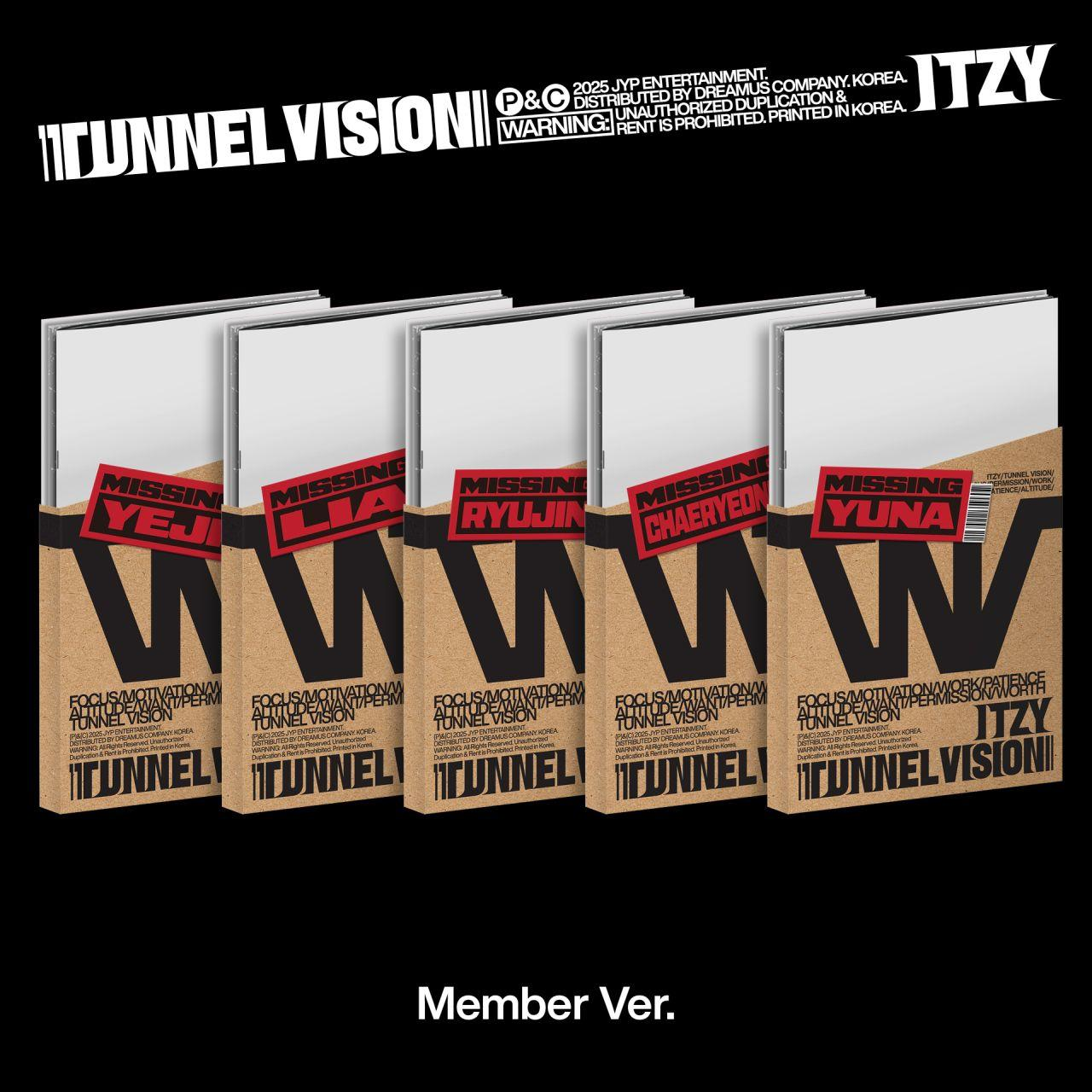 Fünf ITZY-Albumversionen. Jede zeigt den Namen eines Mitglieds und den Titel 'Tunnel Vision'. Weiße Alben auf braunen Boxen.