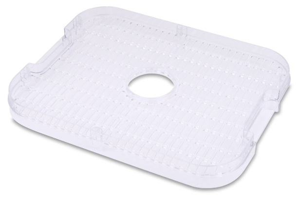 Przezroczysta, prostokątna taca do dehydratora żywności z wzorem kratki i centralnym okrągłym otworem. Na białej powierzchni.