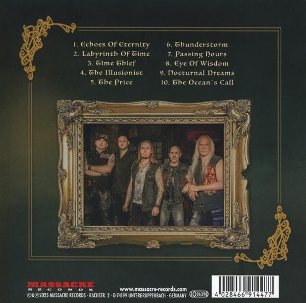 Albumcover mit einem Bandfoto in einem Rahmen. Songtitel sind aufgelistet, Bandname und Plattenlabel stehen unten.