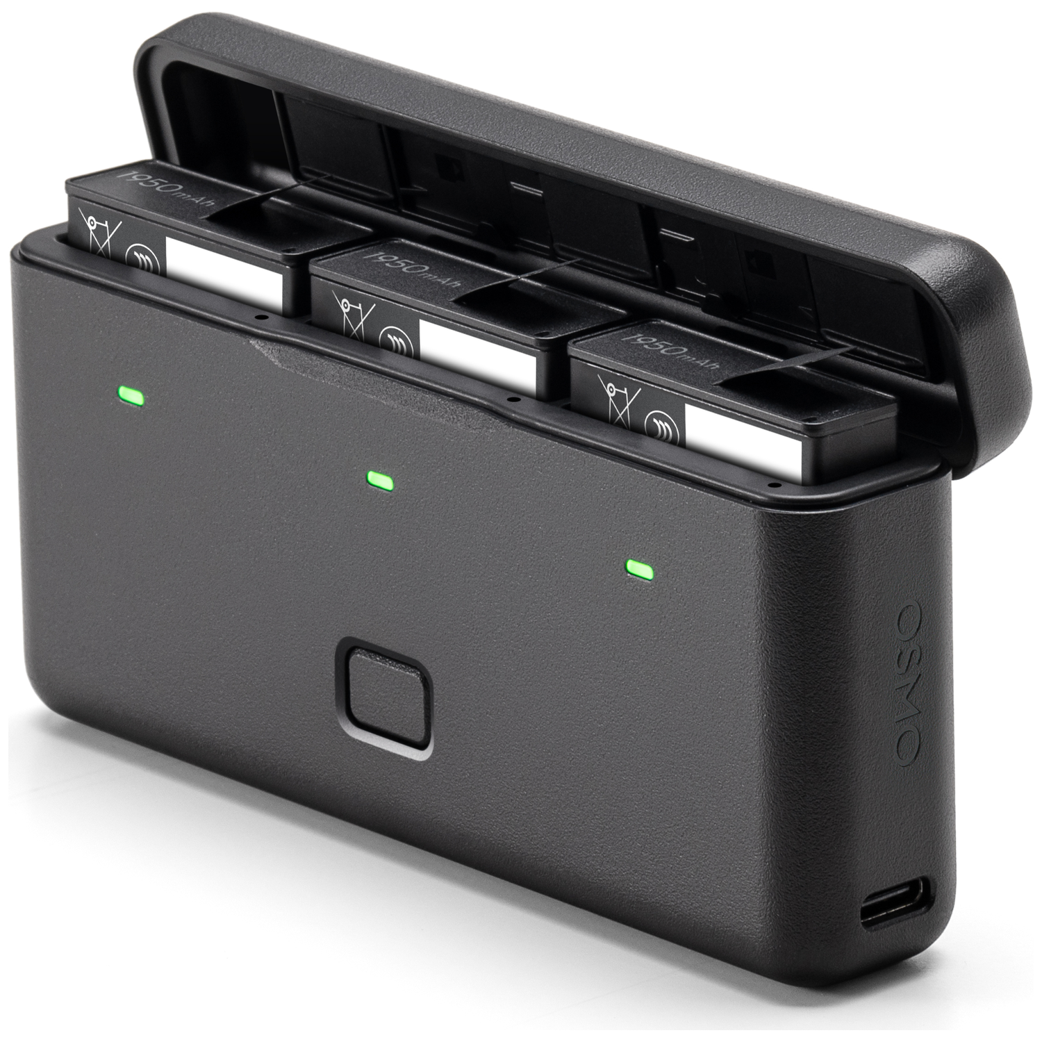 Zwarte oplader met drie batterijen, elk met '1950mAh'. Groene lampjes geven de laadstatus aan. De merknaam 'Osmo' is zichtbaar.