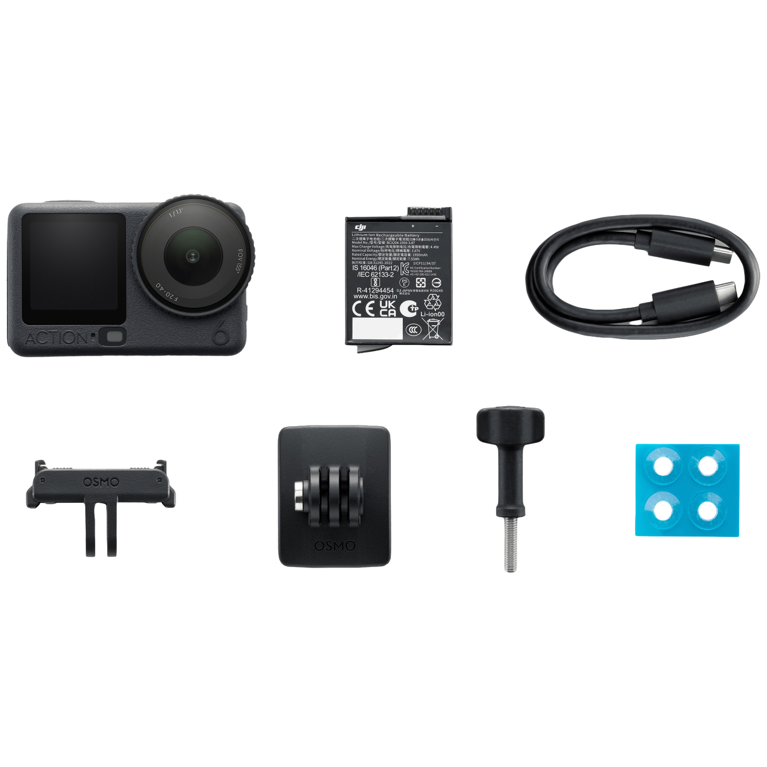 Caméra DJI Osmo Action et accessoires : batterie, câble, supports, vis et tampons adhésifs sur fond blanc.