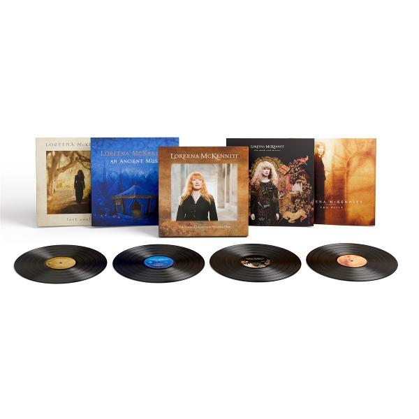 Vier Schallplatten mit Albumcovern mit Lorena McKennitt. Alben sind 'Lost Souls' und 'An Ancient Muse'.