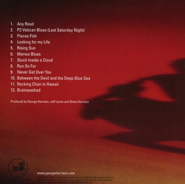Titelliste des Albums auf rotem Hintergrund mit Schatten. Enthält Songtitel wie "Any Road" und "Brainwashed".