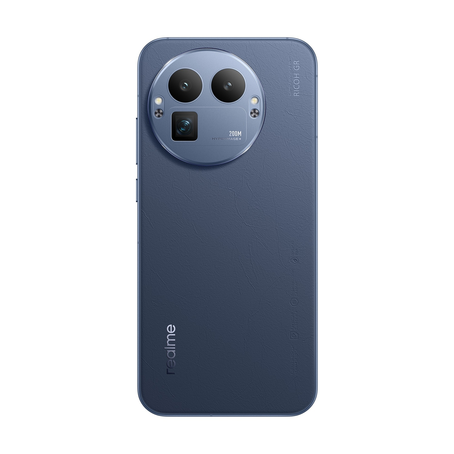 Retro blu di uno smartphone Realme. Ha tre obiettivi e il logo Realme. È stampato anche 'RICOH GR'.
