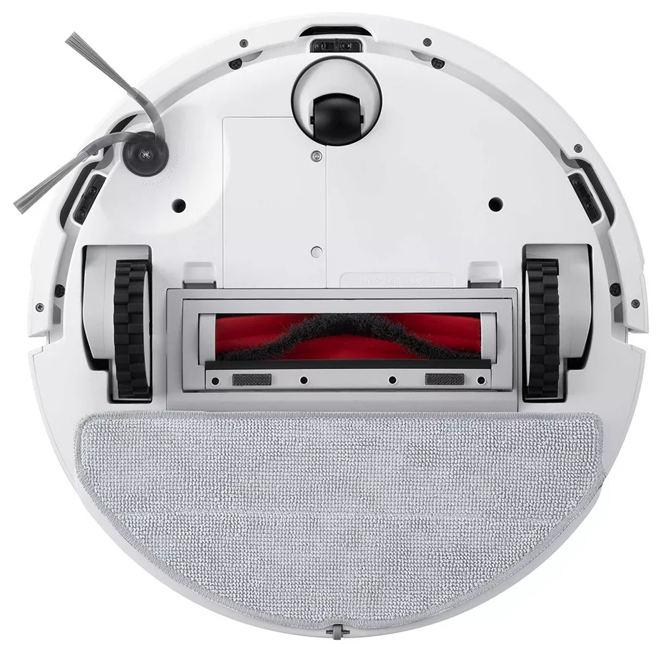 Fehér robotporszívó alulnézet. Keféket, kerekeket, egy piros kefét és egy szürke felmosófejet mutat.