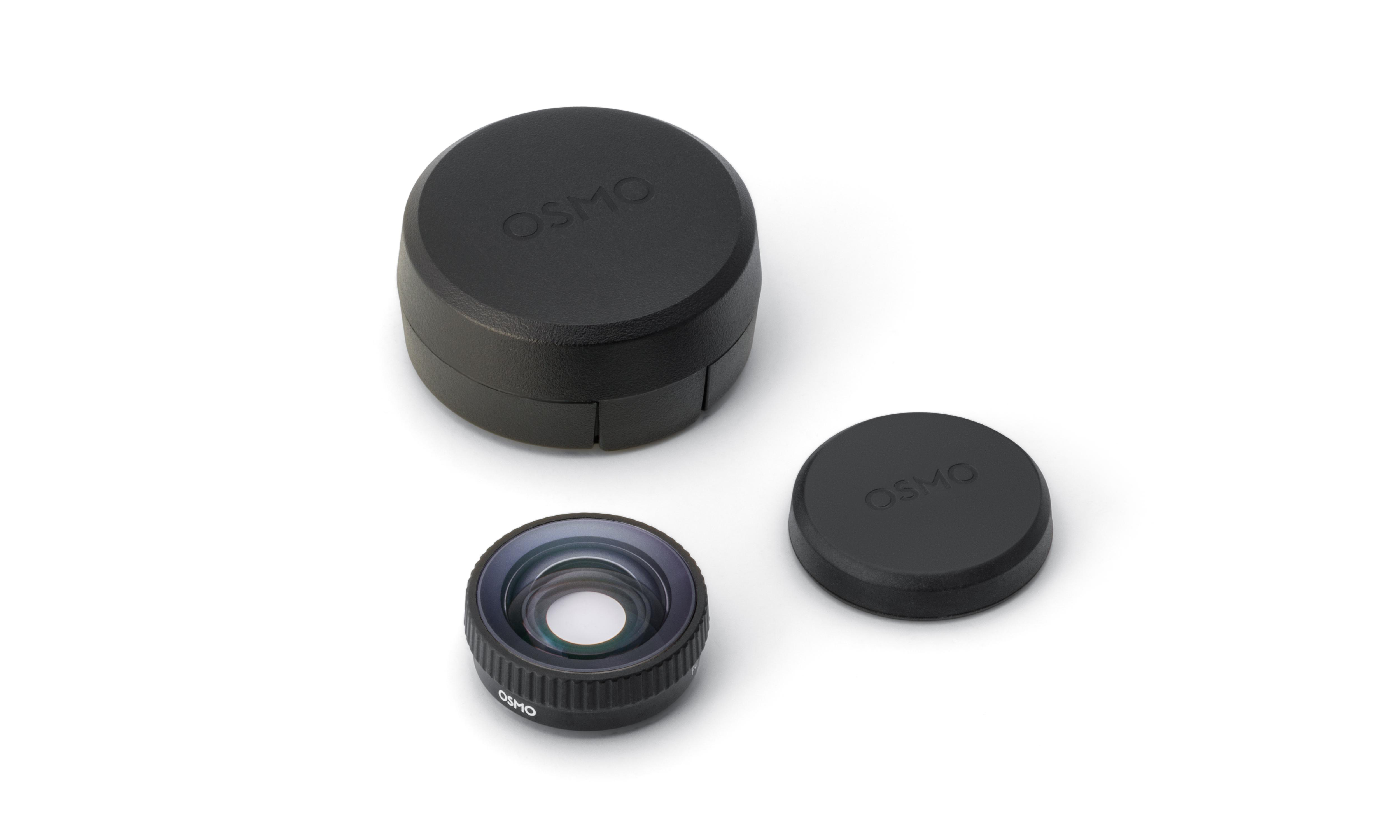 Drei schwarze Osmo-Kamera-Zubehörteile auf weißem Hintergrund. Eine Linse, zwei Kappen, alle mit Osmo-Branding.
