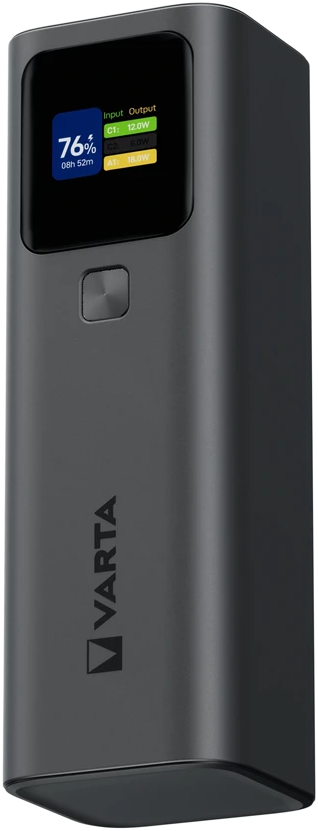 Fekete Varta power bank, digitális kijelzővel, 76% töltöttséget mutat. Be- és kimeneti teljesítmény részletek.