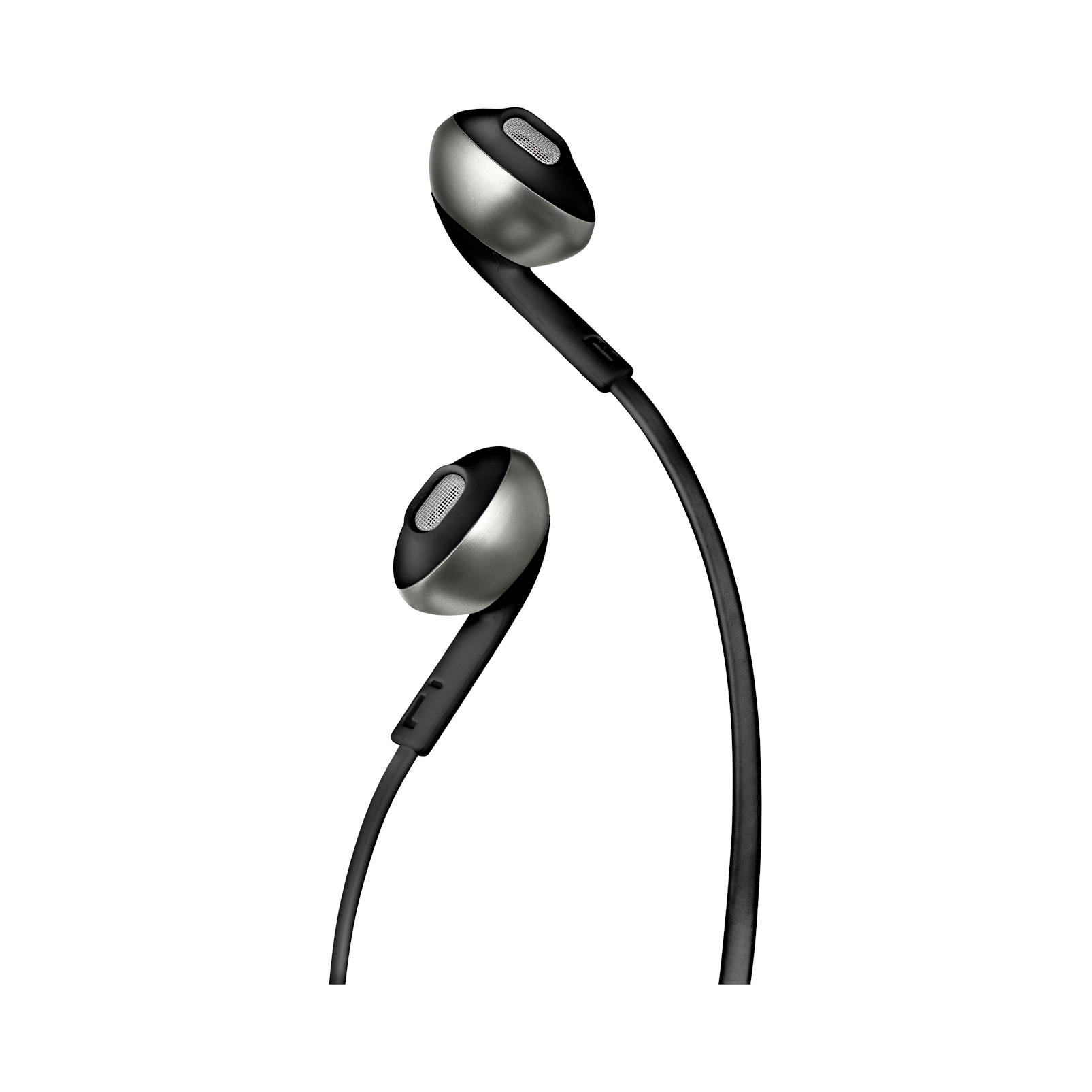 Zwei schwarze und silberne In-Ear-Kopfhörer auf weißem Hintergrund, nach rechts oben geneigt.