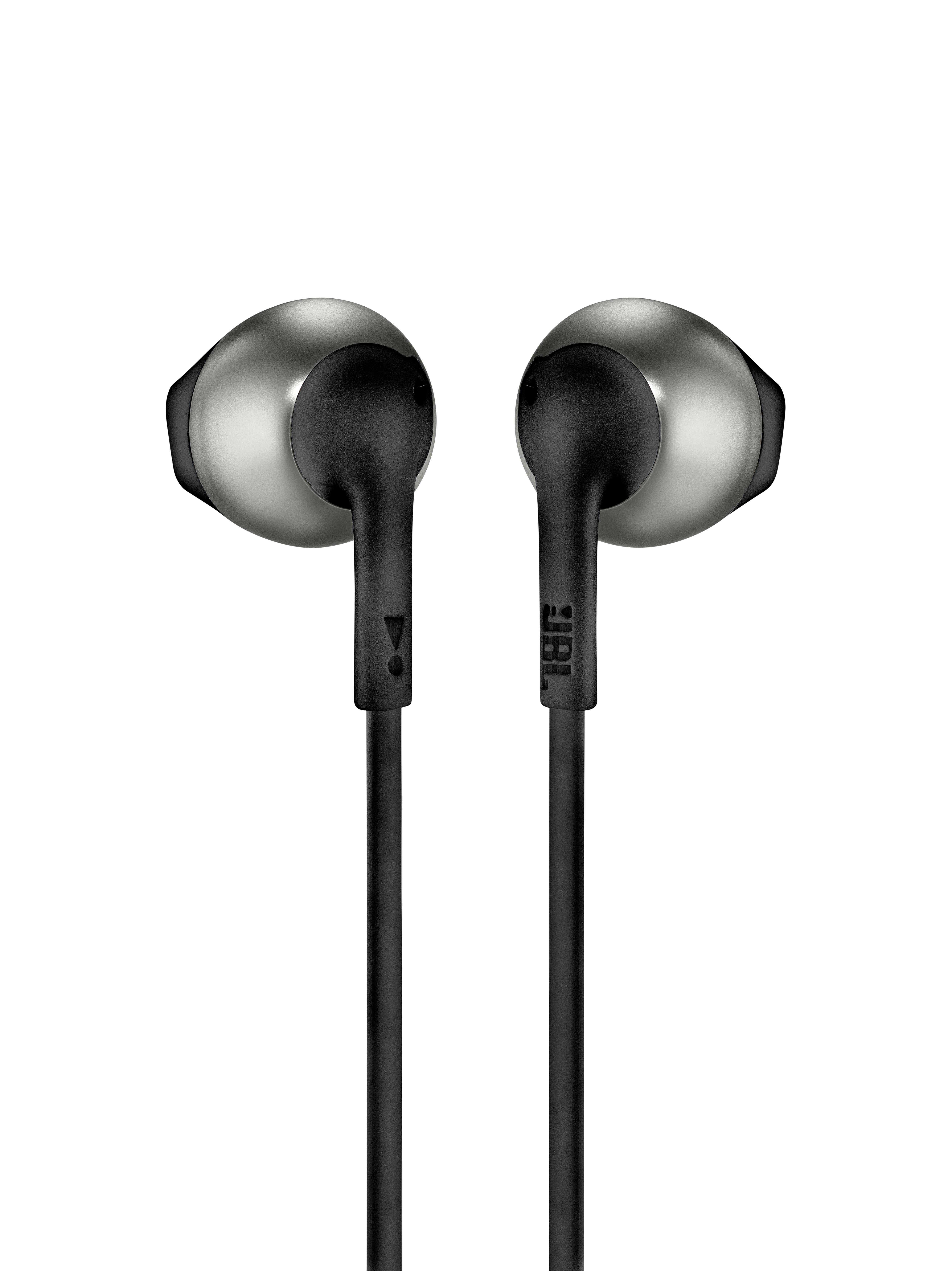 Nahaufnahme von zwei metallischen JBL-In-Ear-Kopfhörern mit schwarzen Stielen auf weißem Hintergrund.