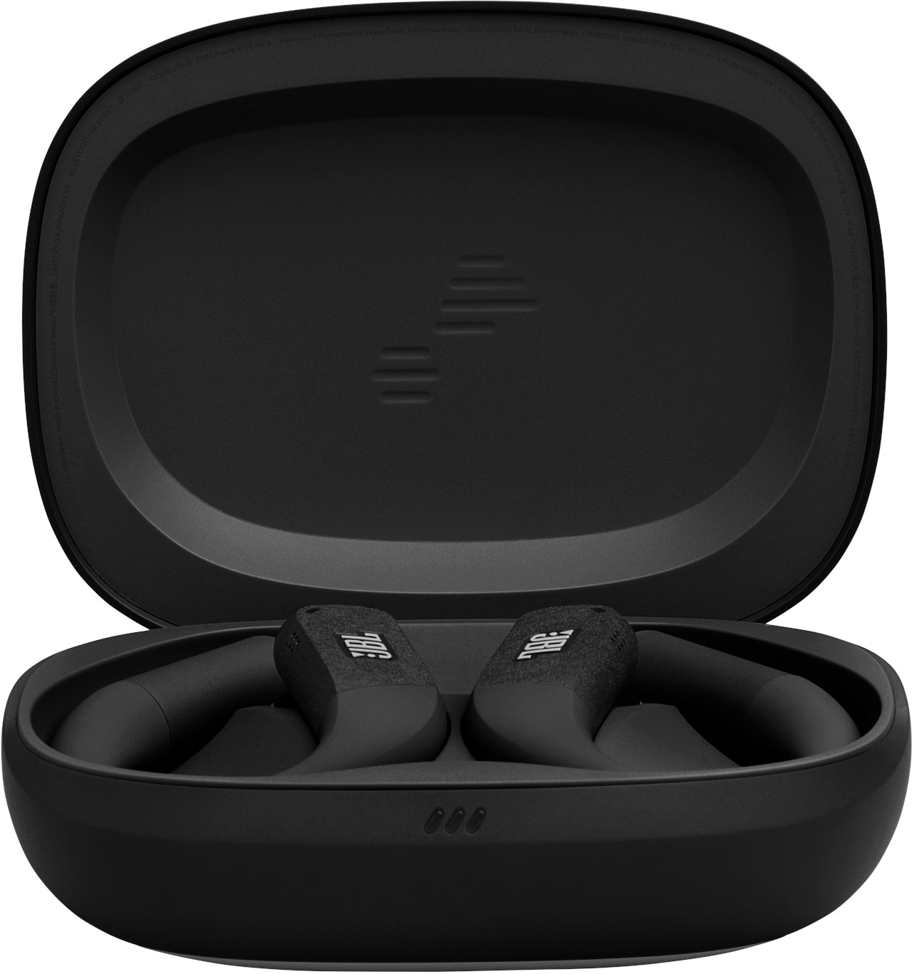 Écouteurs JBL noirs dans un étui de chargement. L'étui est ouvert, révélant les écouteurs. Un logo apparaît sur chaque écouteur.